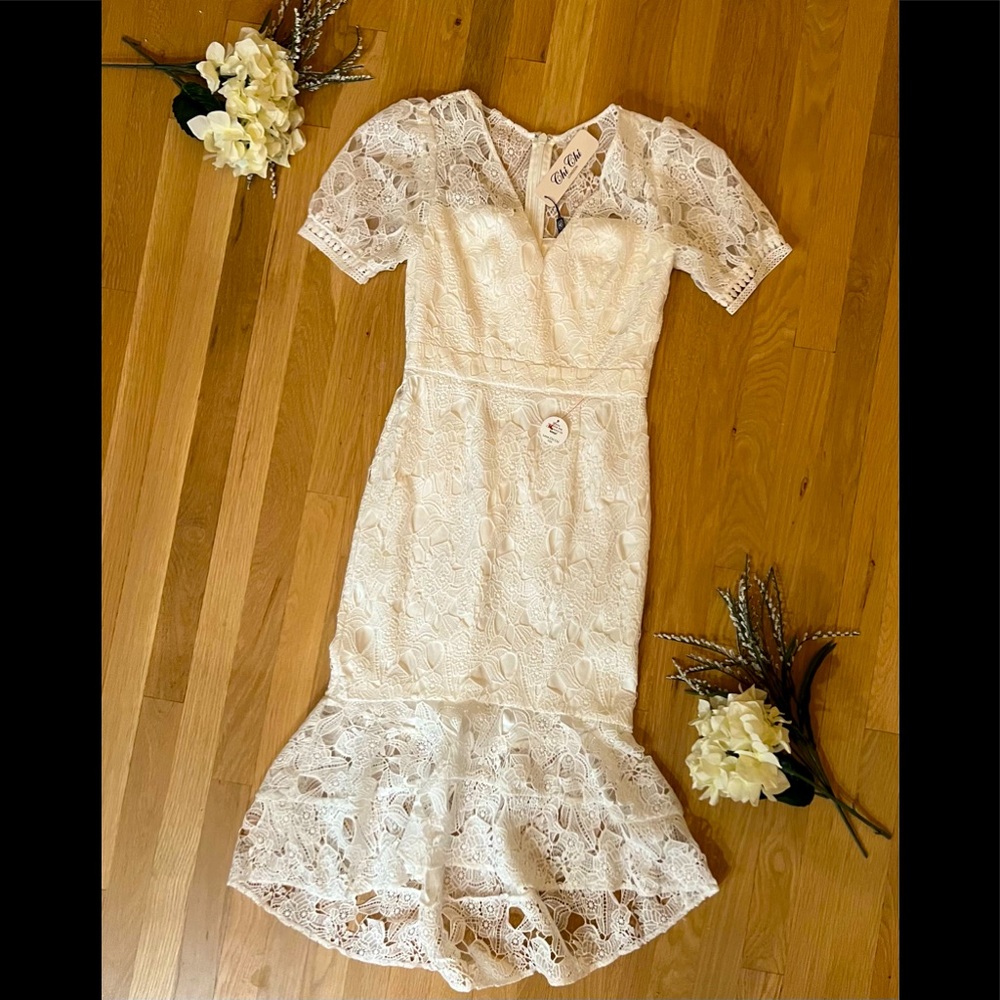 Little White Lace Dress with Bubble Sleeves